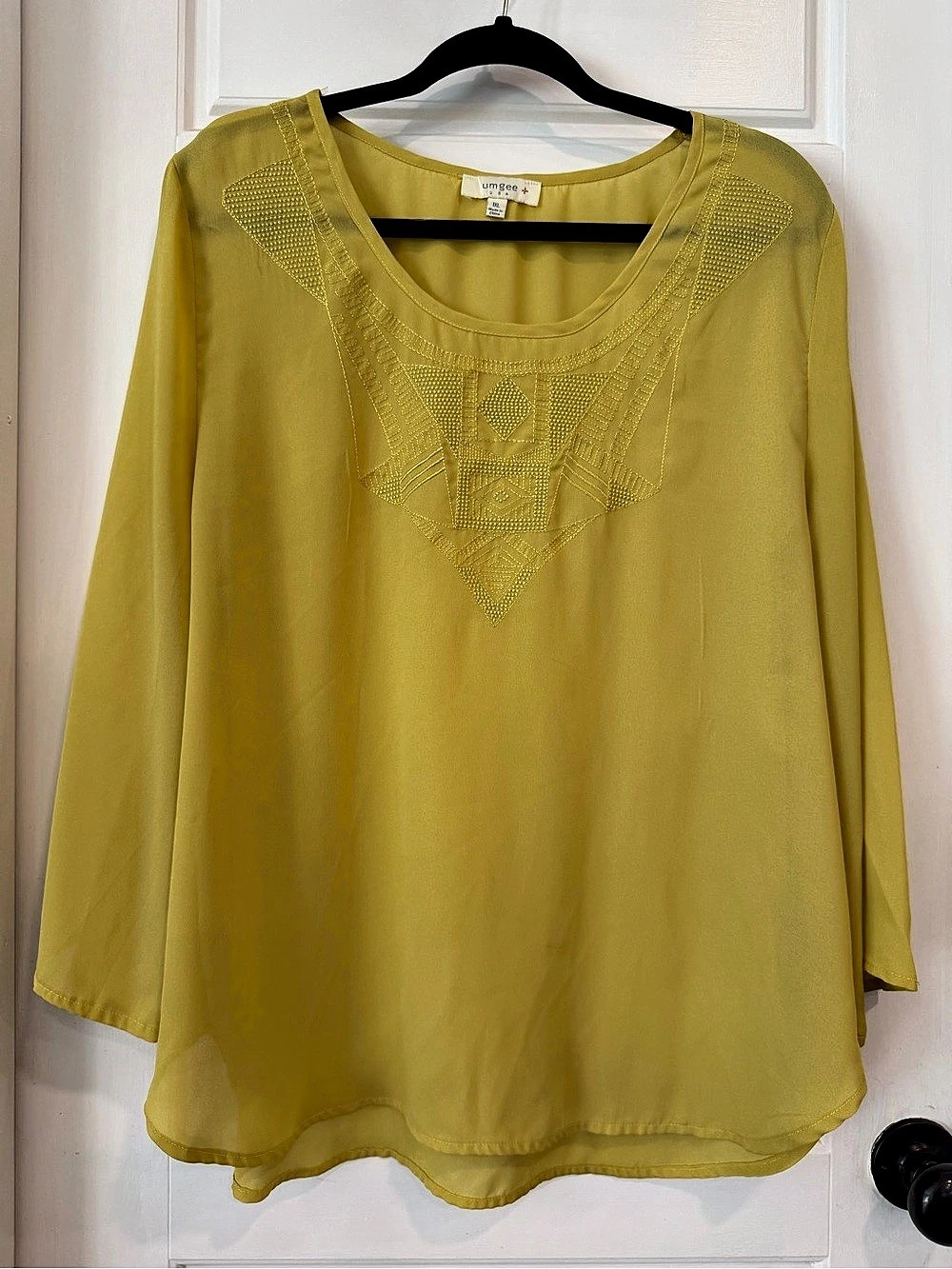 umgee Embroidered Blouse in Yellow XL Like New